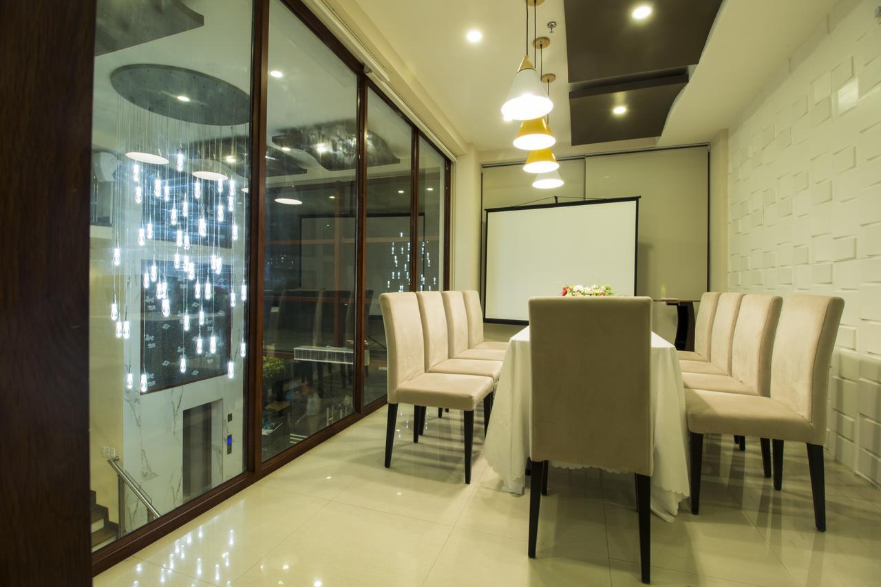 Baypark Hotel Calbayog Exterior photo